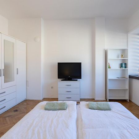 Апартаменты 1Bdr Flat In Center Of Sofia Vitoshka Blvd Экстерьер фото